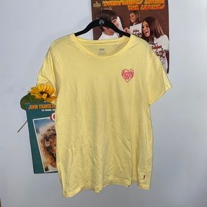 levis 70s inspired tee !!